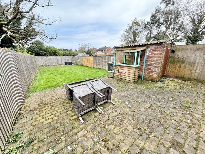 Pound Road Little Sutton